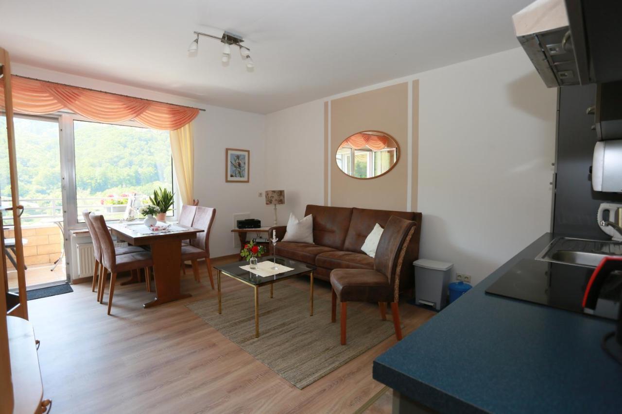 Ferienwohnung Moselblick-Stein ヴァルヴィヒ エクステリア 写真